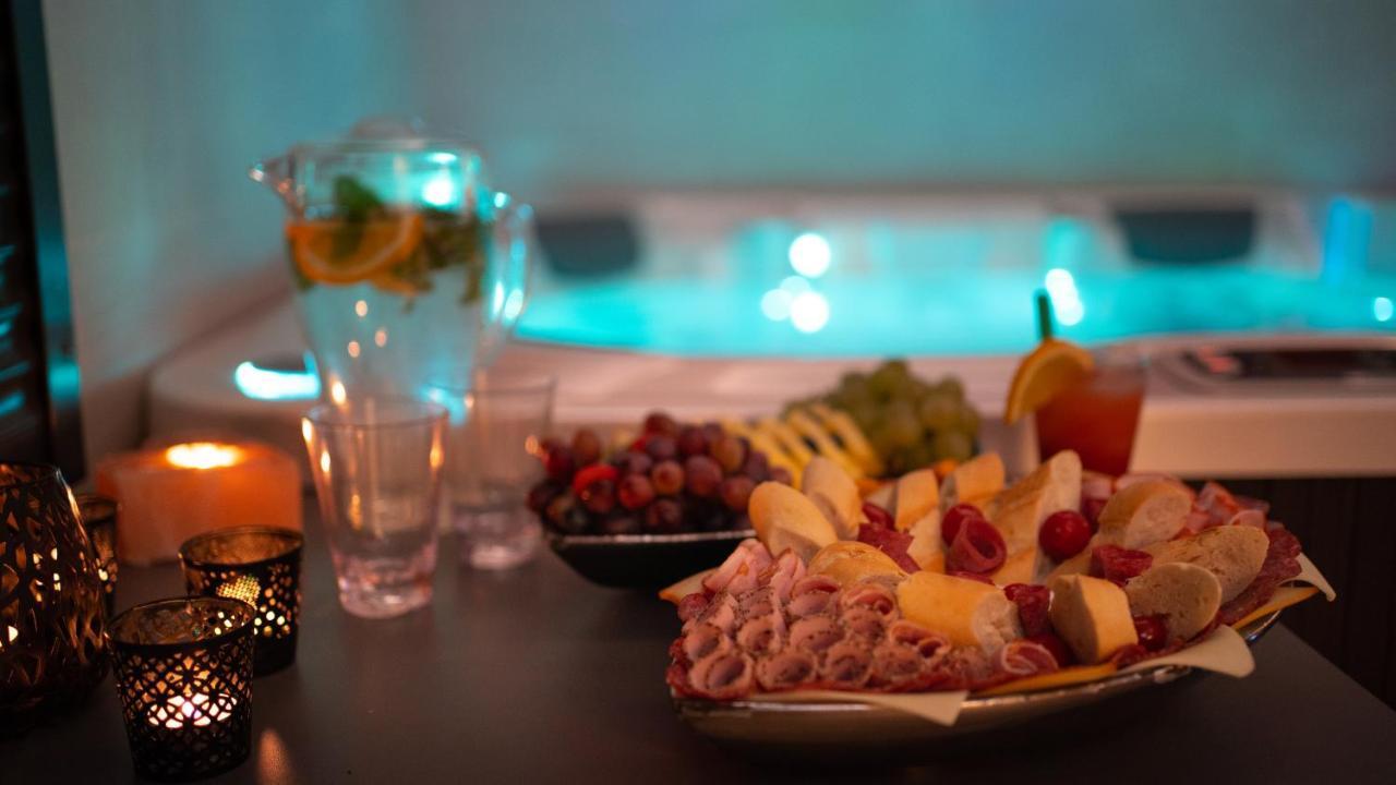 Romantiskt hotell Wellness Relax - Luxusni Prag