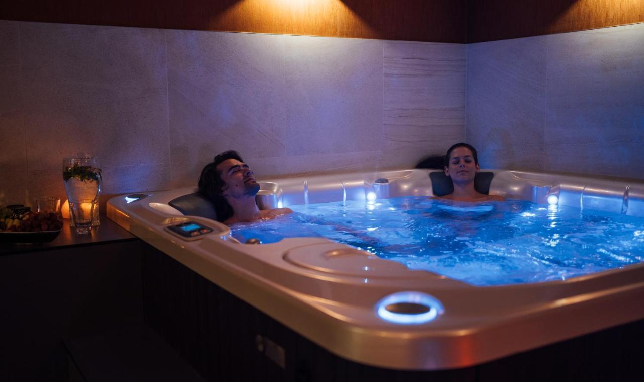 Romantiskt hotell Wellness Relax - Luxusni Prag